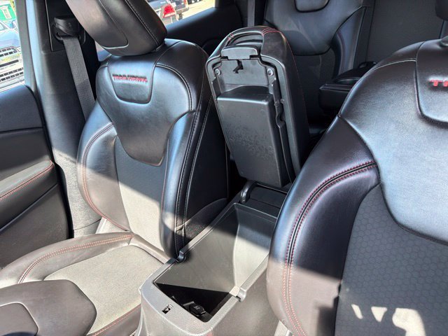 Used 2019 Black Jeep Trailhawk image 29