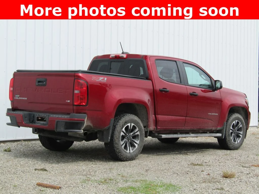 Used 2021 Red Chevrolet Z71 image 3