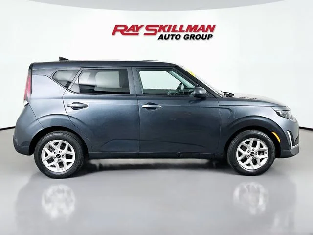 Used 2023 Gray Kia LX image 8