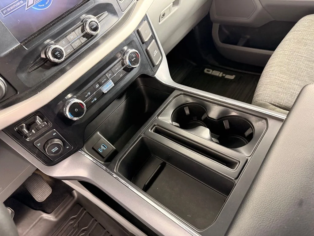 Used 2023 White Ford XLT image 4