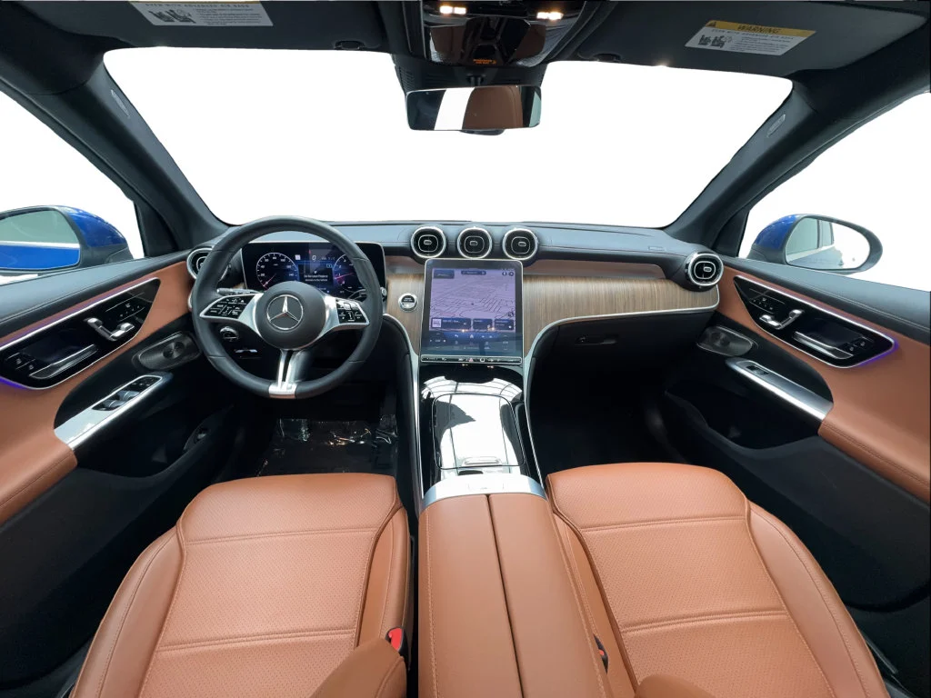 Used 2023 Blue Mercedes-Benz GLC 300 image 39