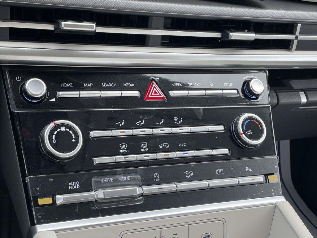 New 2026 Gray Hyundai SE FWD image 28