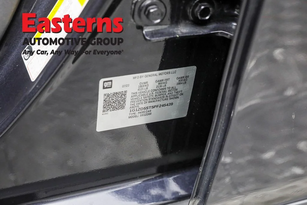Used 2023 Gray Chevrolet LT image 33