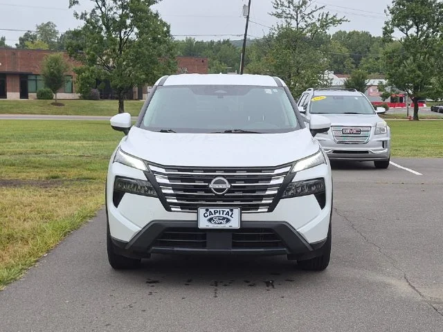 Used 2025 White Nissan SV image 16