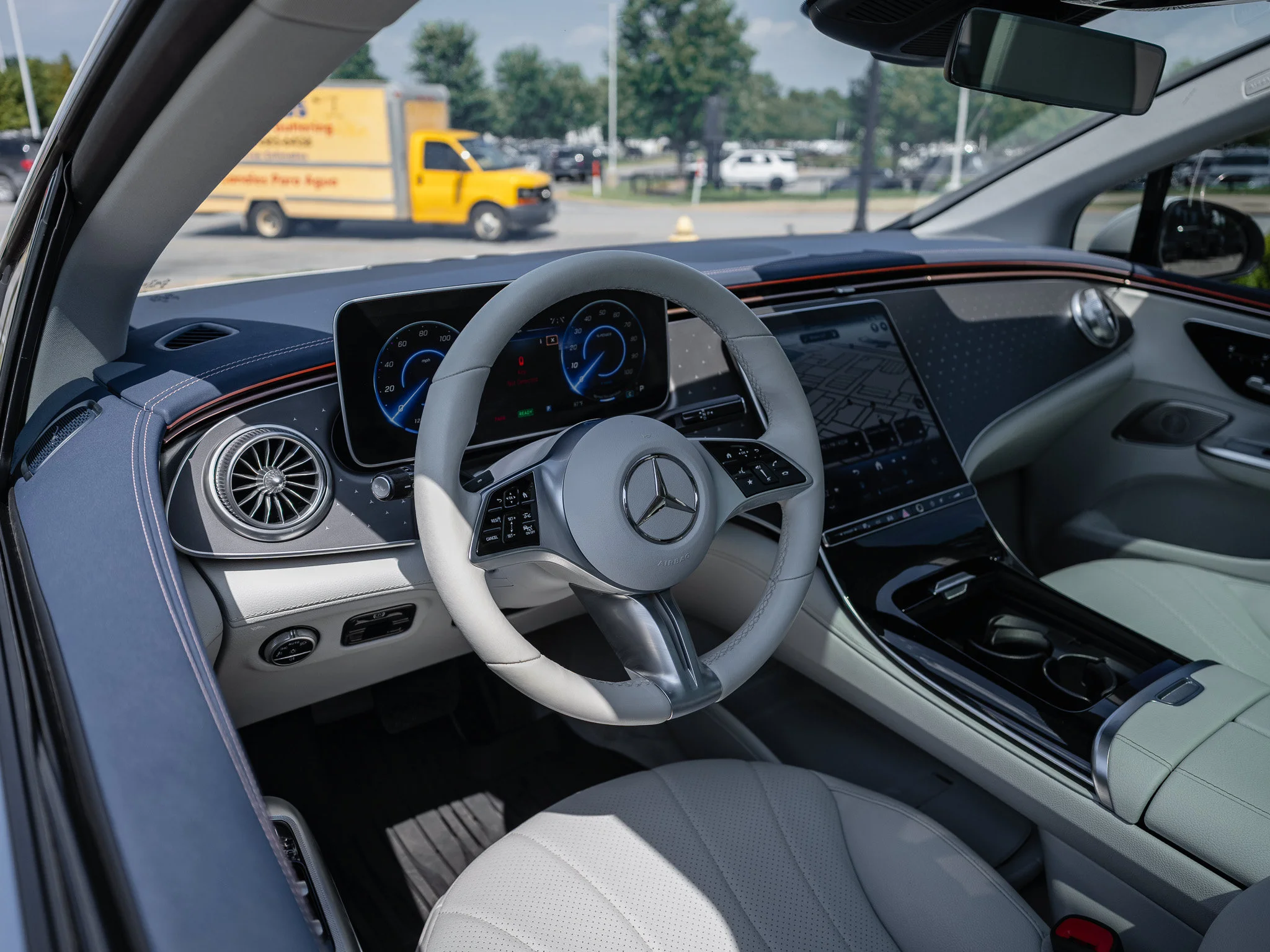 Certified Used 2023 MANUFAKTUR Moonlight White Metallic Mercedes-Benz 350 Sedan image 15