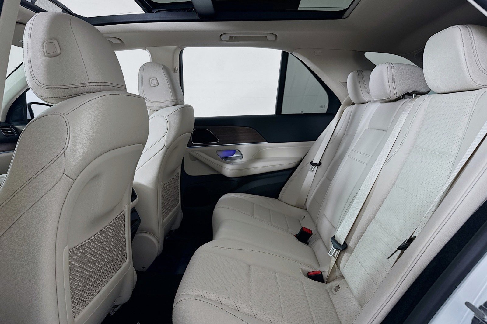 New 2026 Polar White Mercedes-Benz GLE 450 4MATIC® SUV image 7