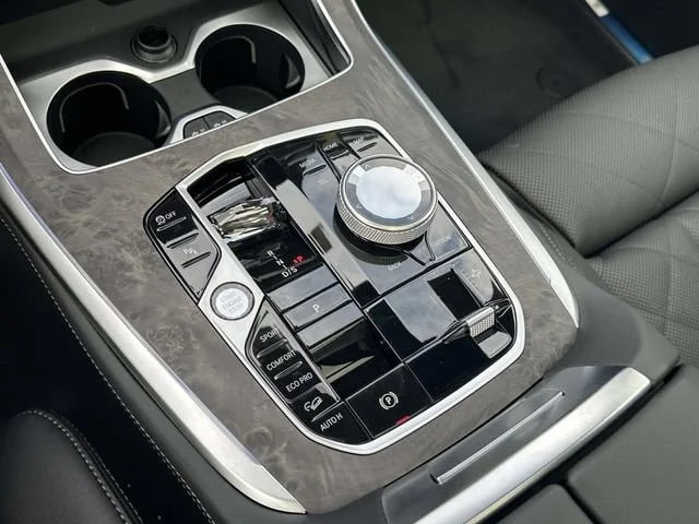 New 2027 Alpine White BMW xDrive40i image 17