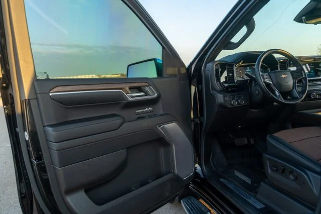 Used 2023 Black Chevrolet High Country image 24