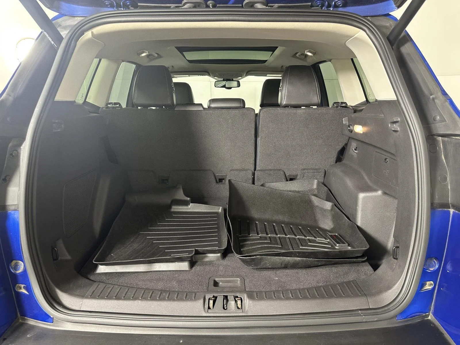 Used 2017 Lightning Blue Ford Titanium image 27