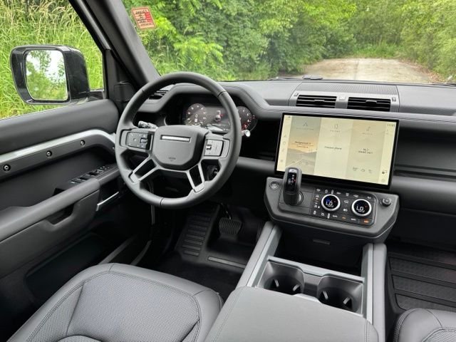 New 2026 Fuji White Land Rover X-Dynamic SE image 28