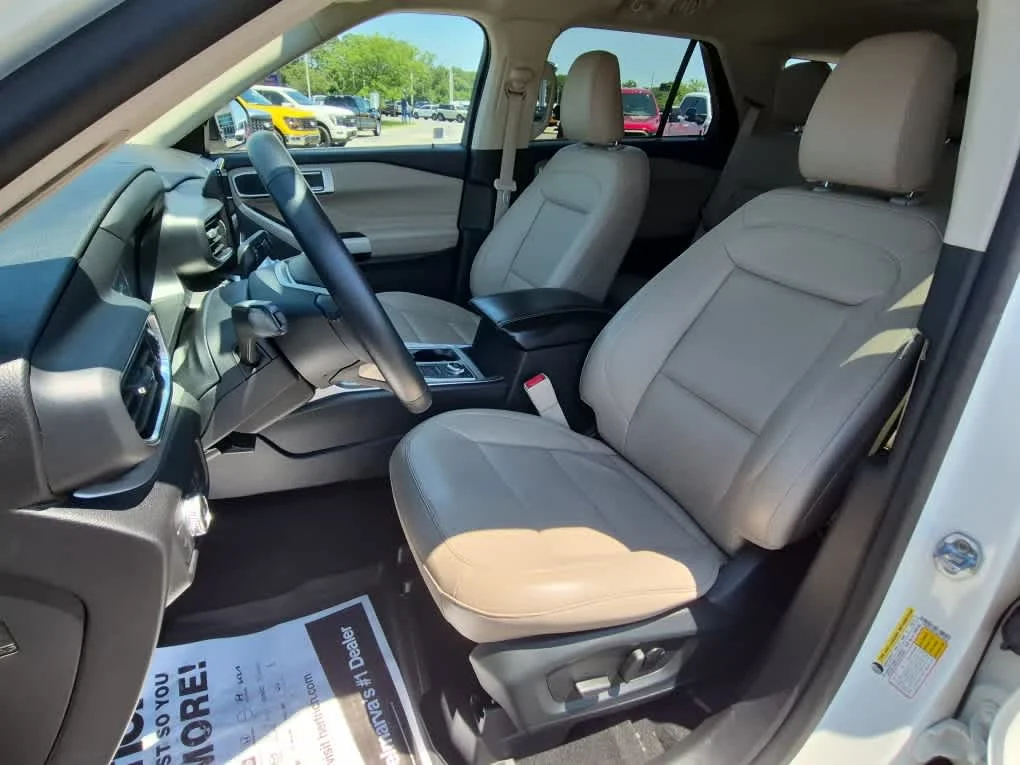 Used 2021 Star White Metallic Tri-Coat Ford XLT image 12