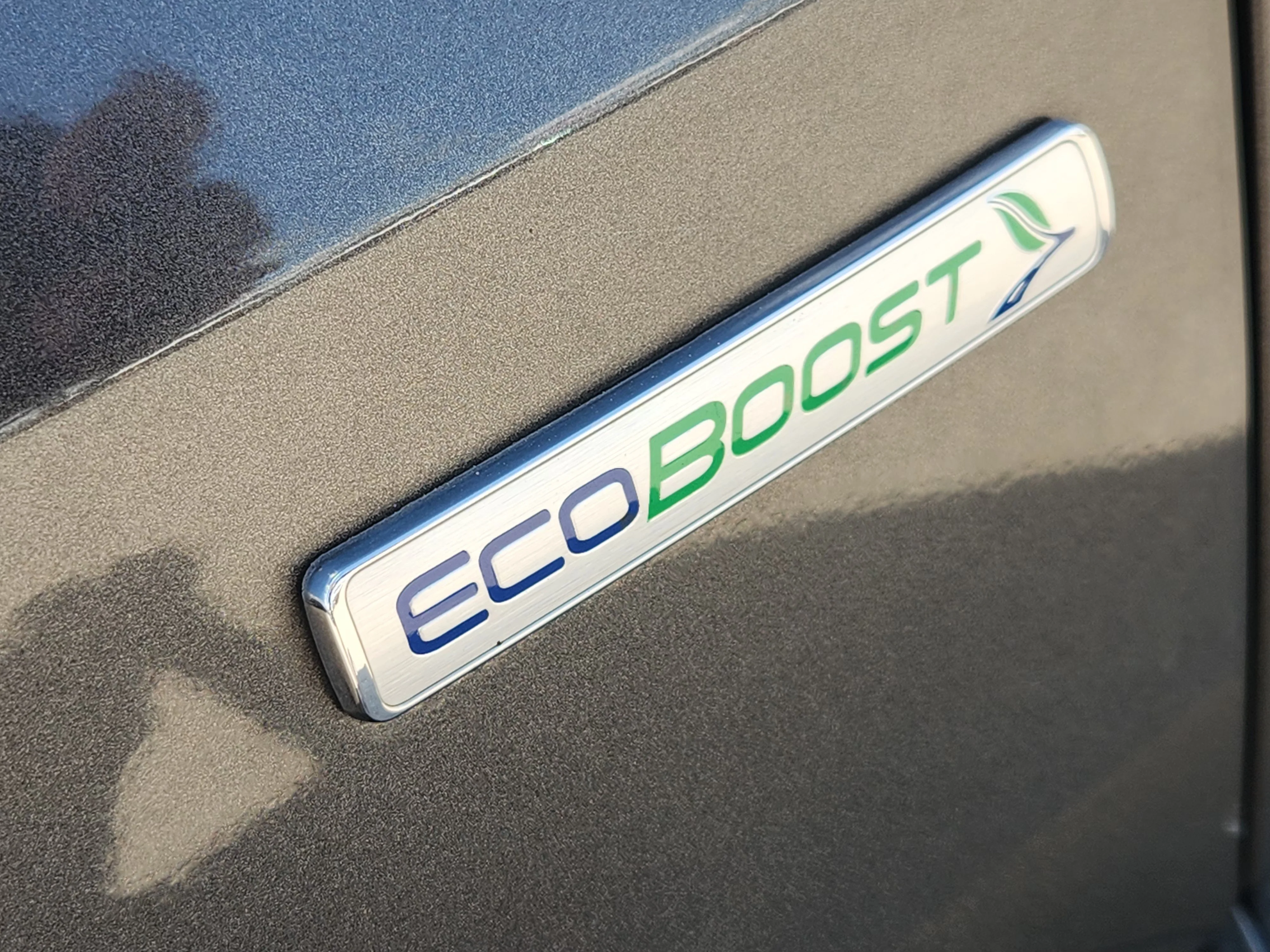 Used 2020  Ford S image 12