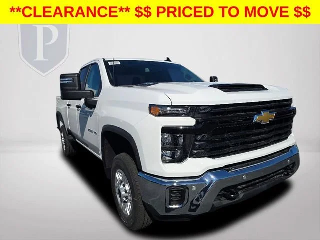 New 2026 Summit White Chevrolet WT image 14