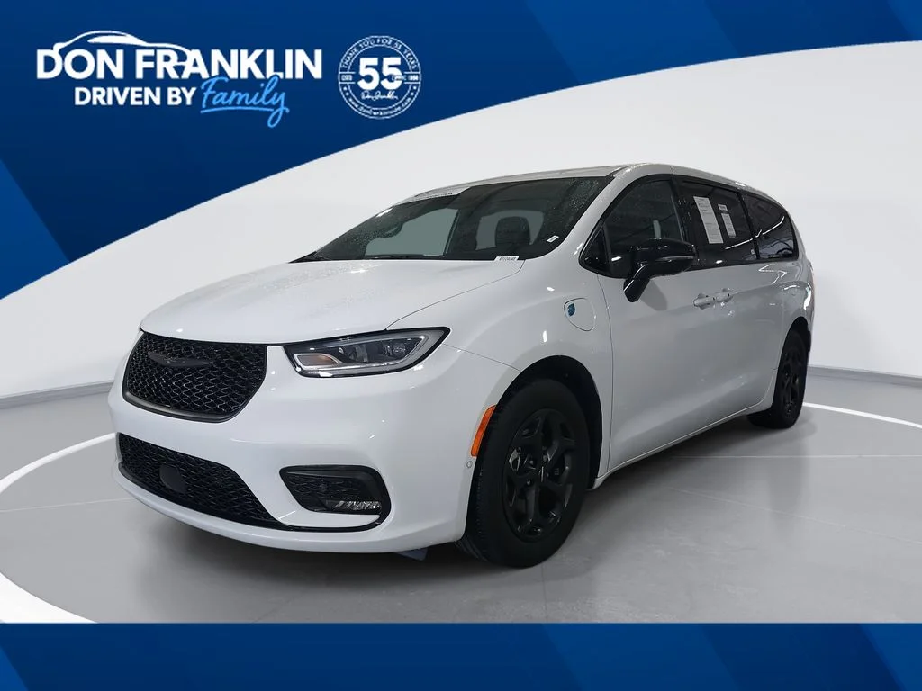 2024 Chrysler Pacifica Hybrid Select S-Appearance PHEV's photo