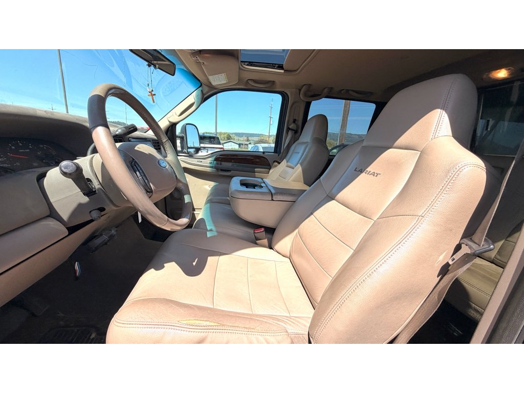 Used 2004 BLUE Ford  image 20