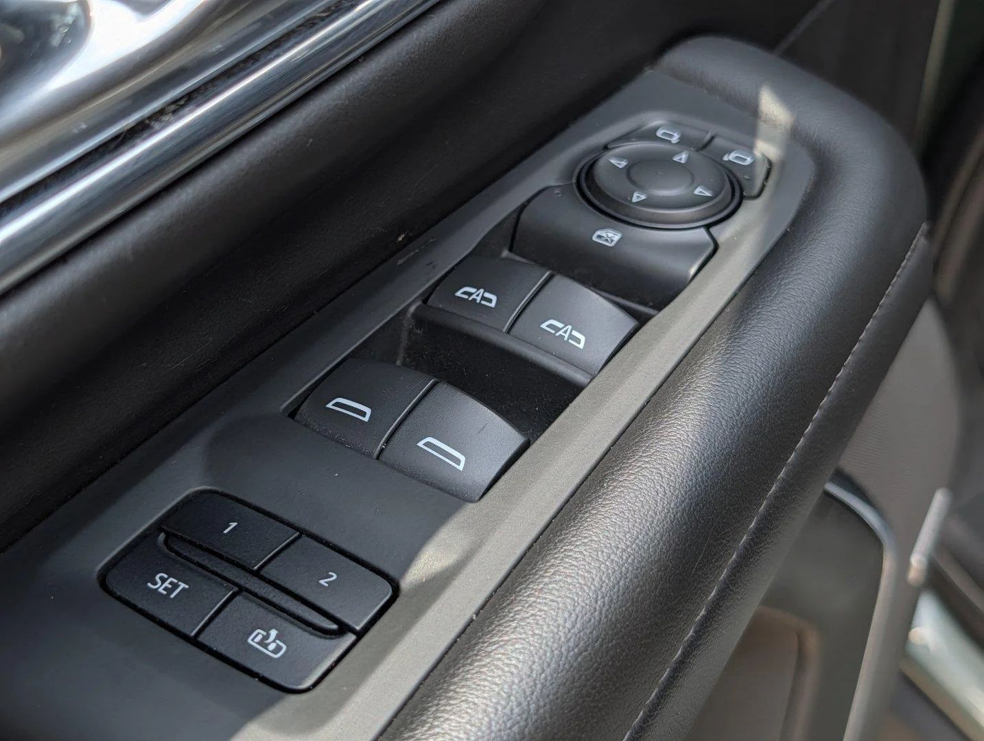 Used 2023 SILVER SAGE METALLIC Chevrolet LT image 15