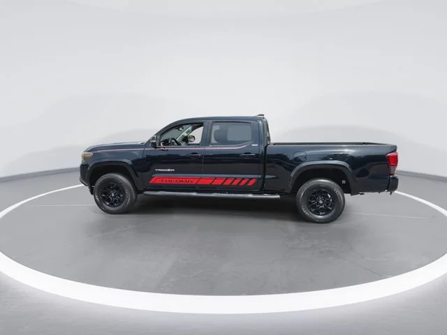 Used 2022 Black Toyota SR5 image 6