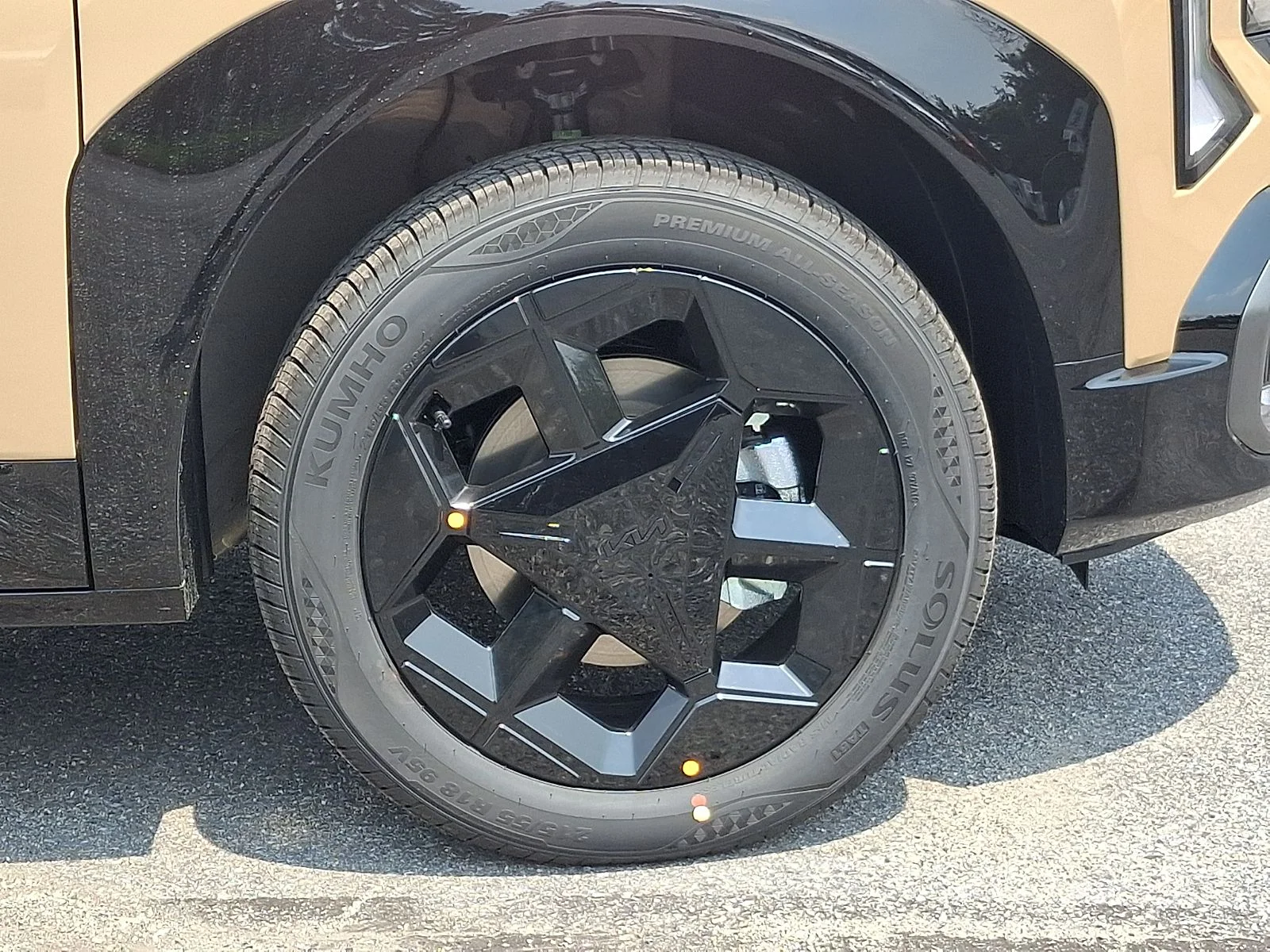 New 2027 Brown Kia X-Line S image 9