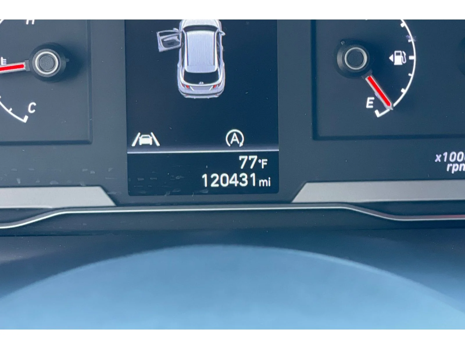 Used 2022 Phantom Black Hyundai SEL image 39