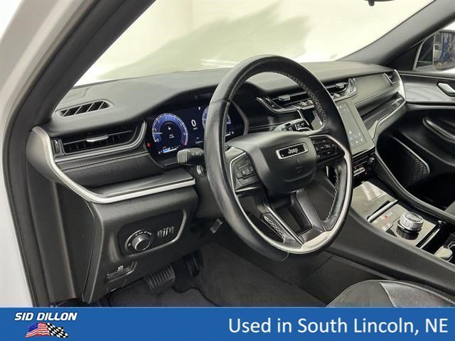 Used 2022 Bright White Clearcoat Jeep Altitude image 13