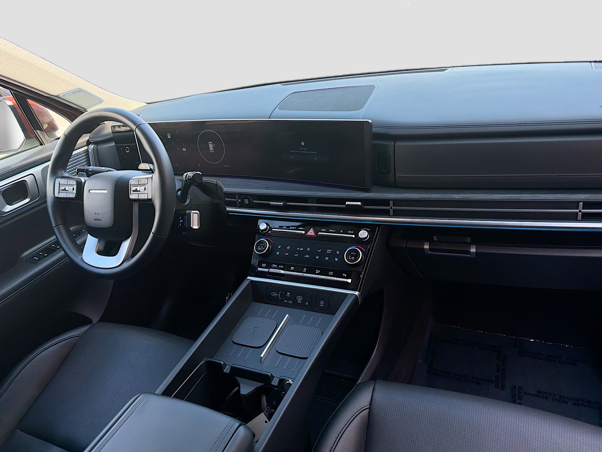 2025 Hyundai Santa Fe Limited - Photo 32