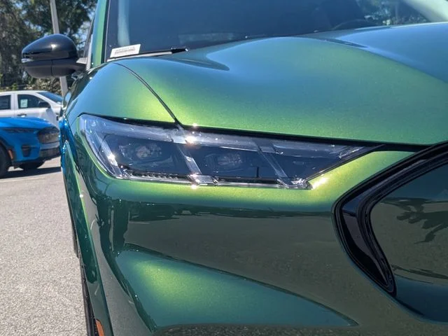 New 2026 Green Ford Premium image 9