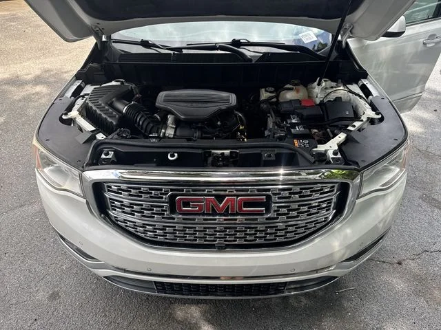 Used 2018 White GMC Denali image 34