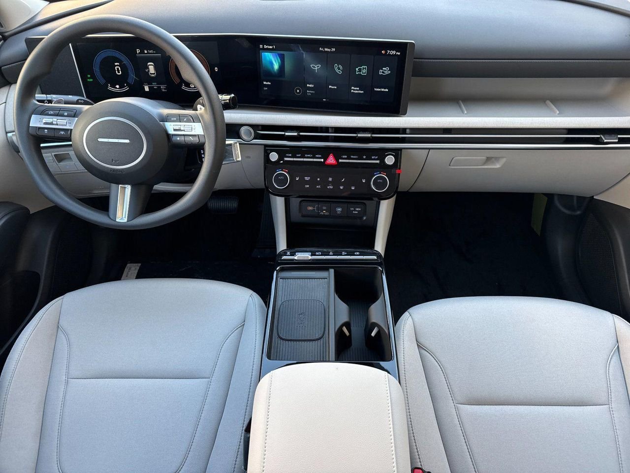 New 2025 Silver Hyundai SEL image 12