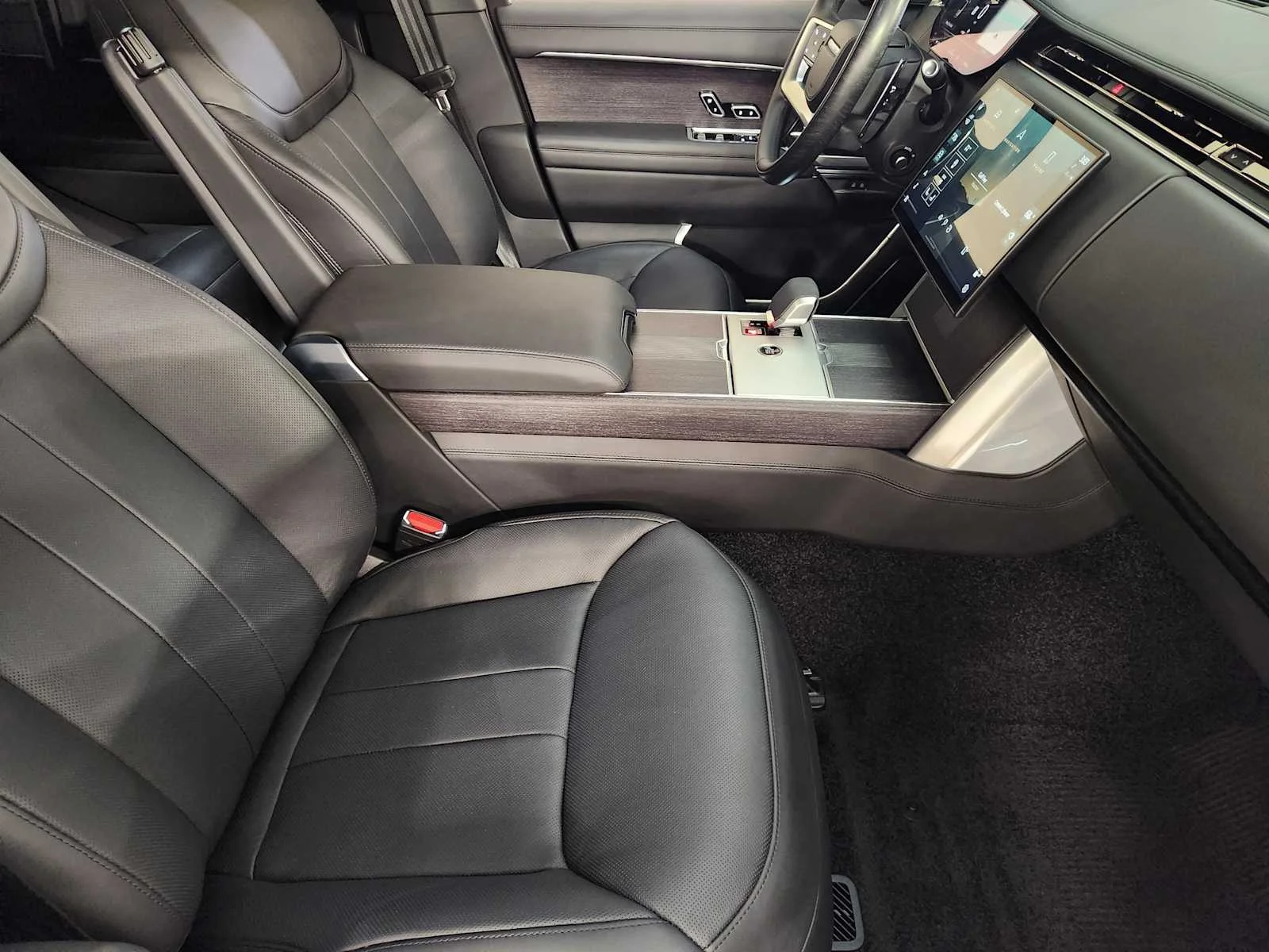 Used 2025 Fuji White Land Rover Autobiography - P530 SWB image 3