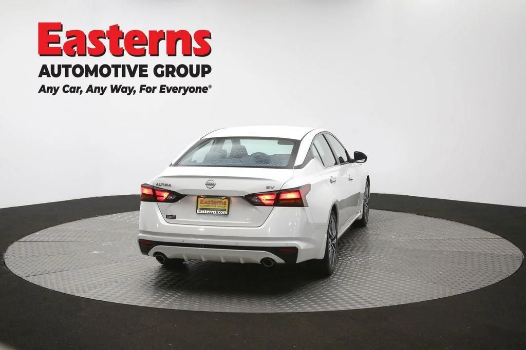 Used 2024 White Nissan 2.5 SV image 42