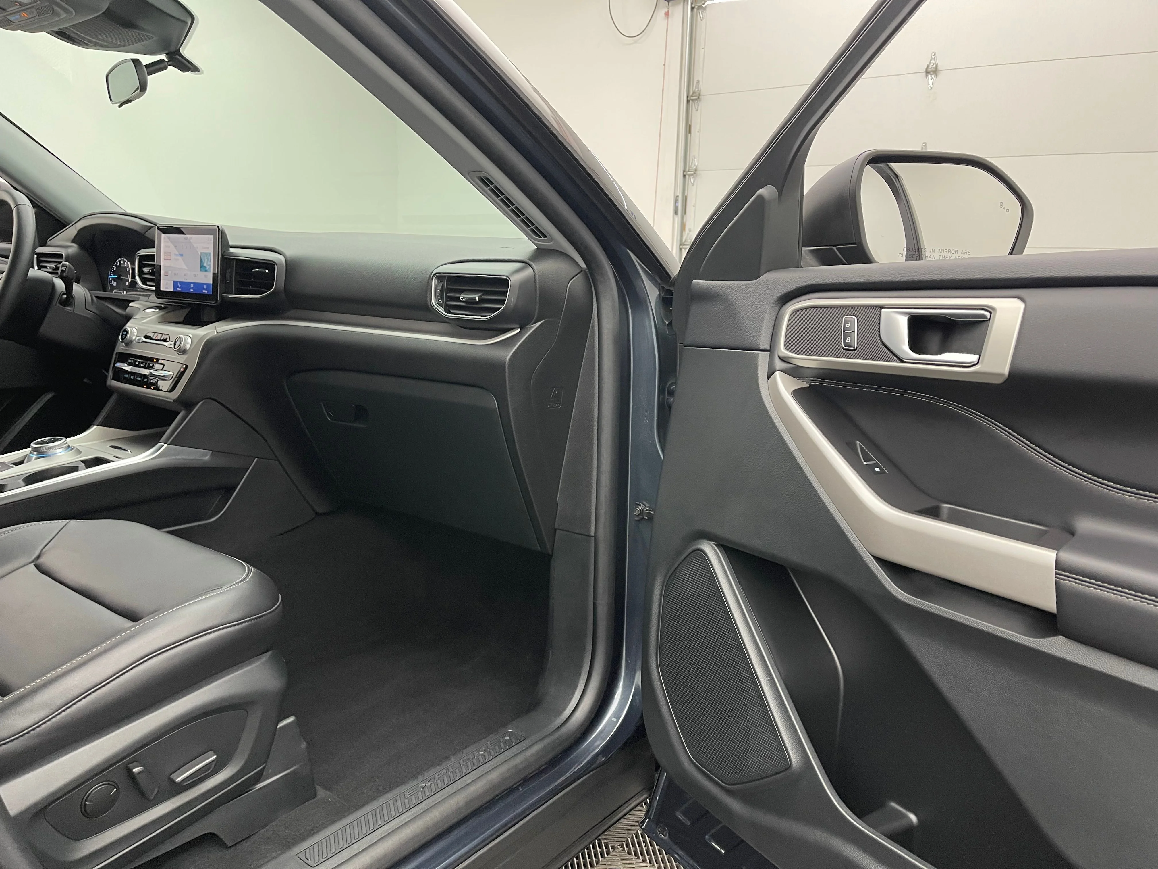 Used 2023 Stone Blue Metallic Ford XLT image 29