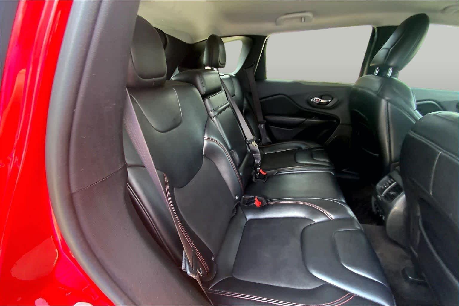Used 2019 C Jeep Trailhawk image 19