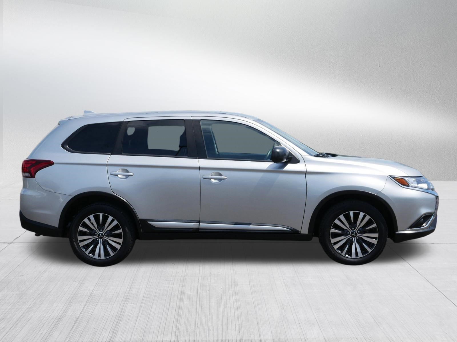 Used 2020 Alloy Silver Metallic Mitsubishi ES image 8