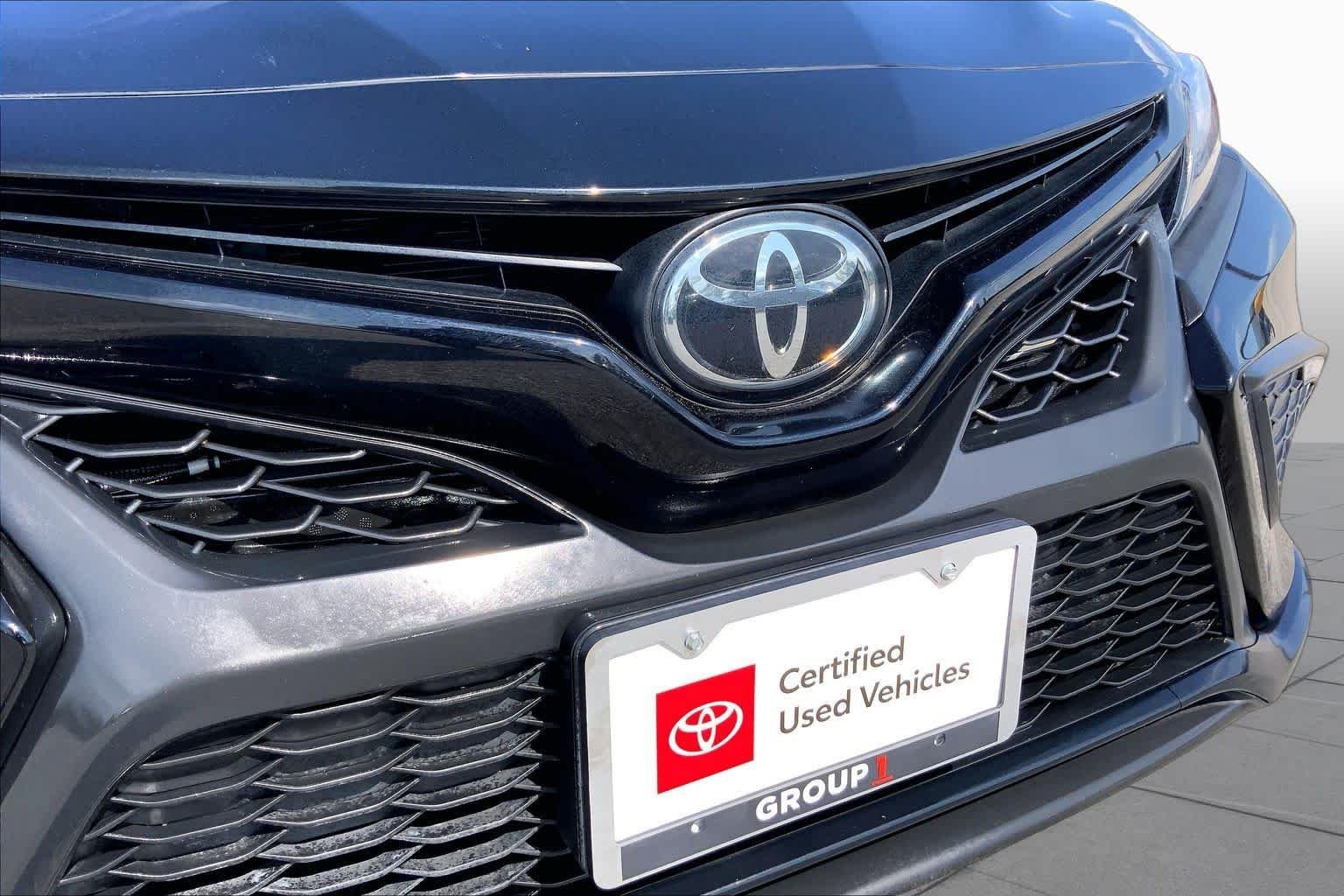 Used 2022 Midnight Black Metallic Toyota SE image 29