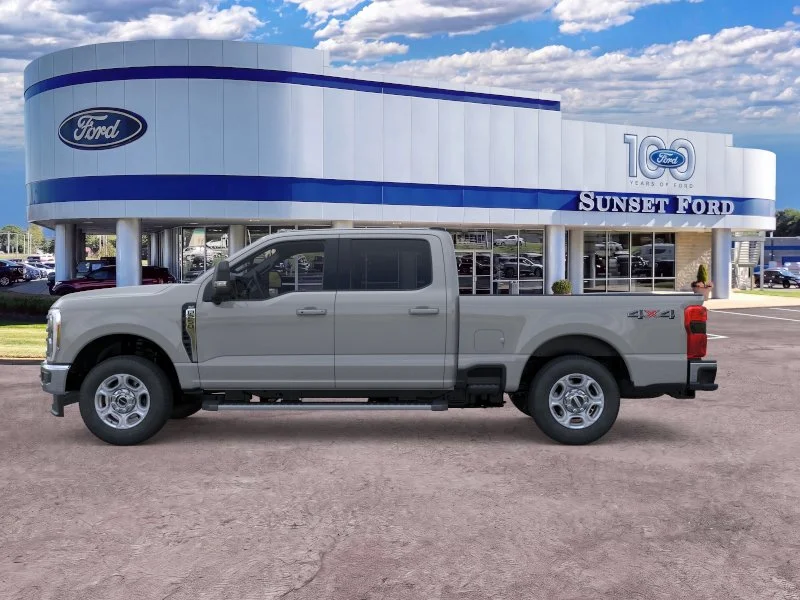 New 2026 Avalanche Ford XLT image 3
