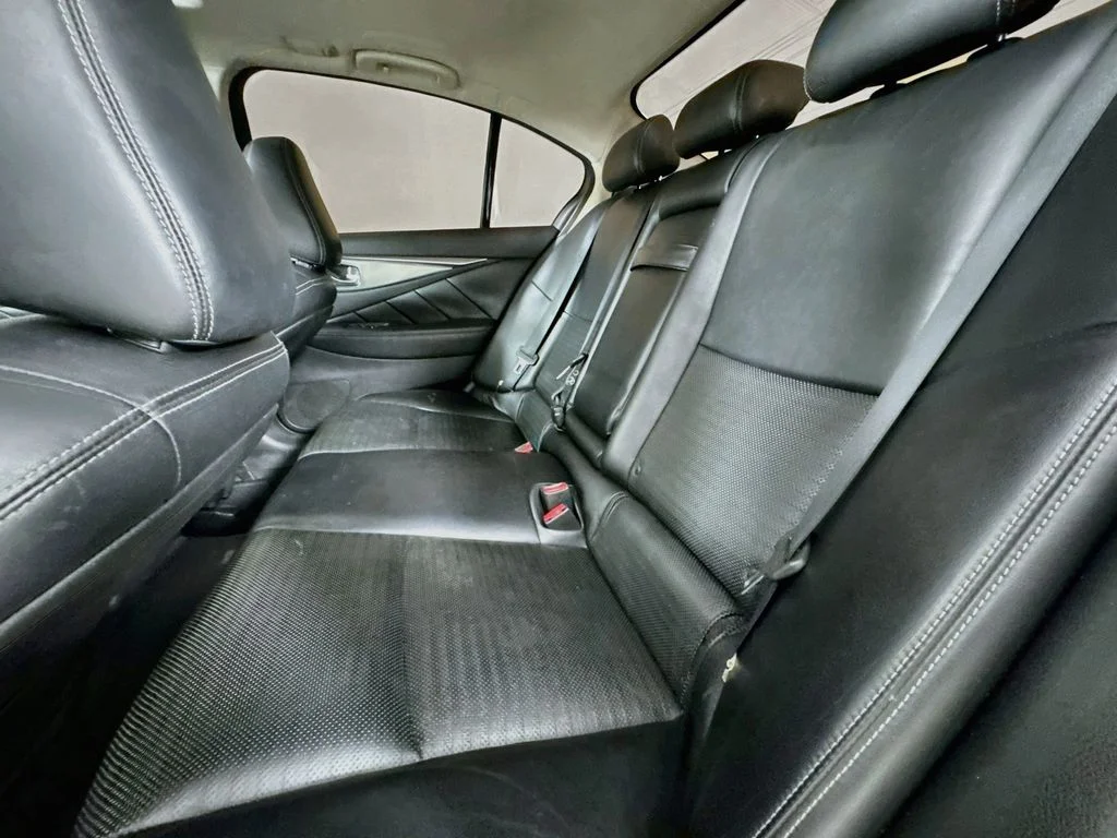 Used 2017 Black Obsidian INFINITI Red Sport 400 image 31