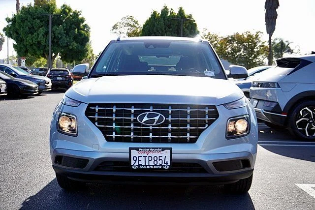 Used 2021 Silver Hyundai SEL image 4