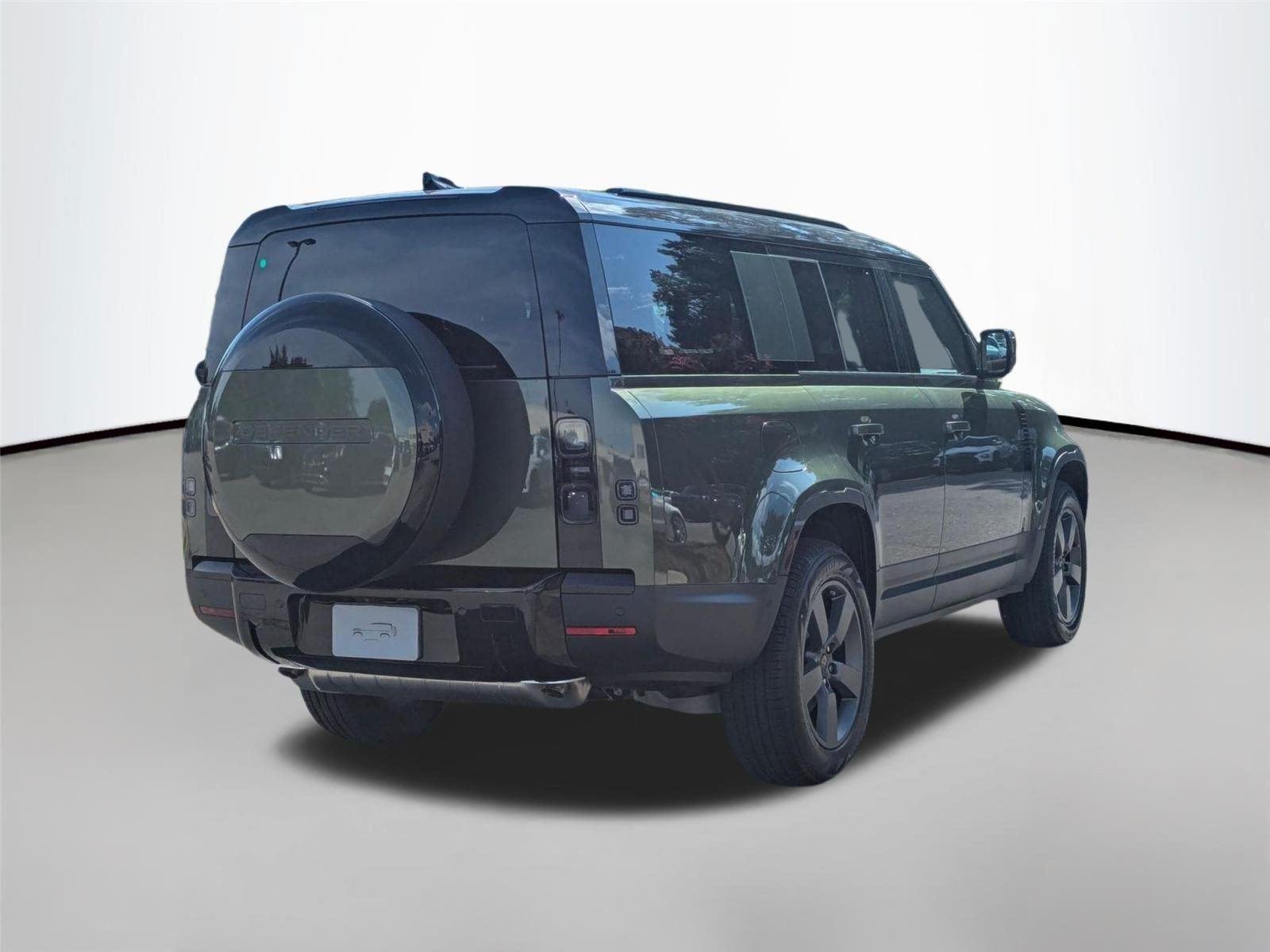 New 2026 Woolstone Green Land Rover S image 5