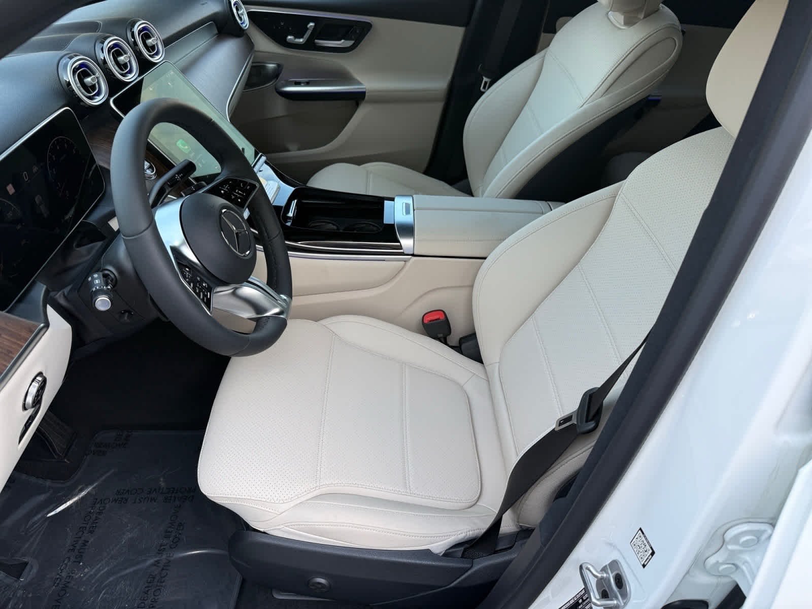 Used 2026 Polar White Mercedes-Benz GLC 300 image 10