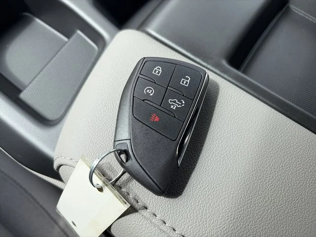 New 2026 White GMC SLE image 18