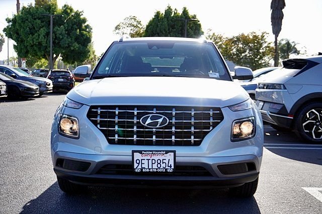 Used 2021 Silver Hyundai SEL image 4