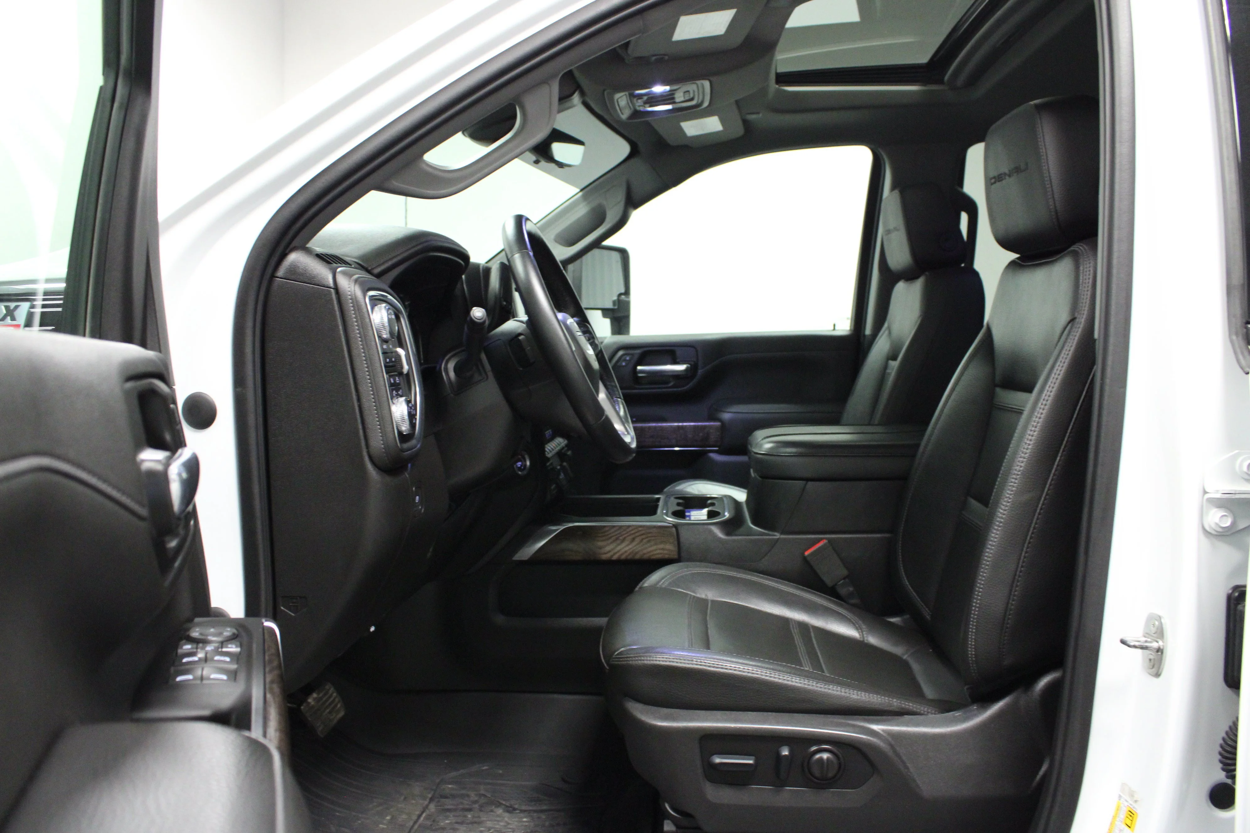 Used 2023 Summit White GMC Denali image 12