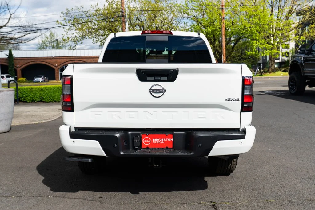 New 2026 Glacier White Nissan Crew Cab SV image 5