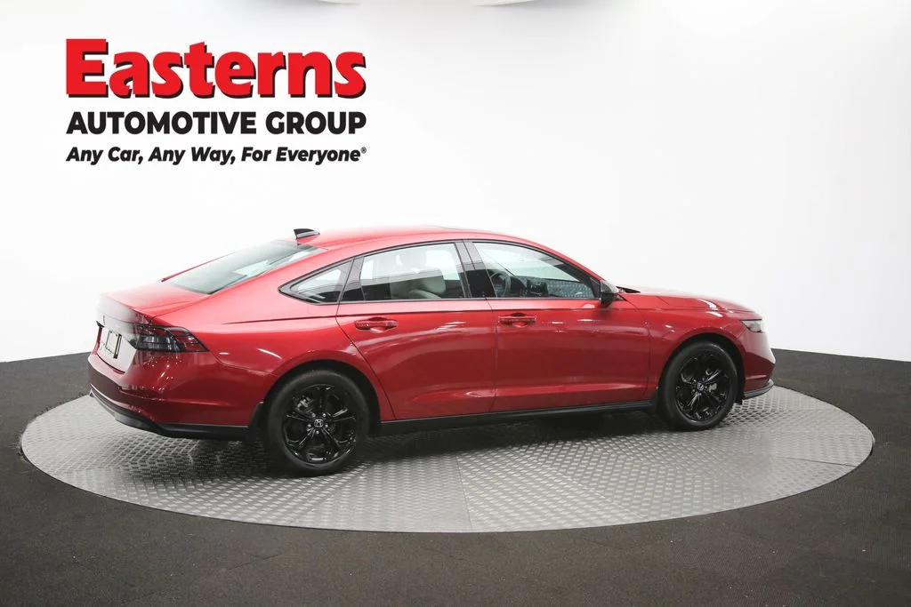 Used 2025 Red Honda SE image 42
