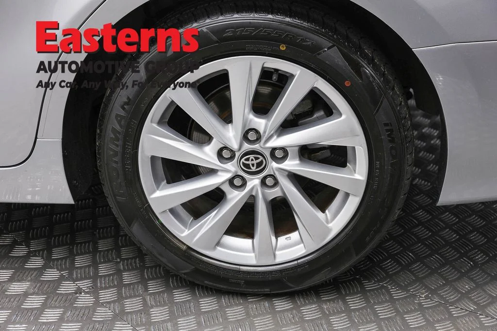Used 2021 Silver Toyota LE image 8