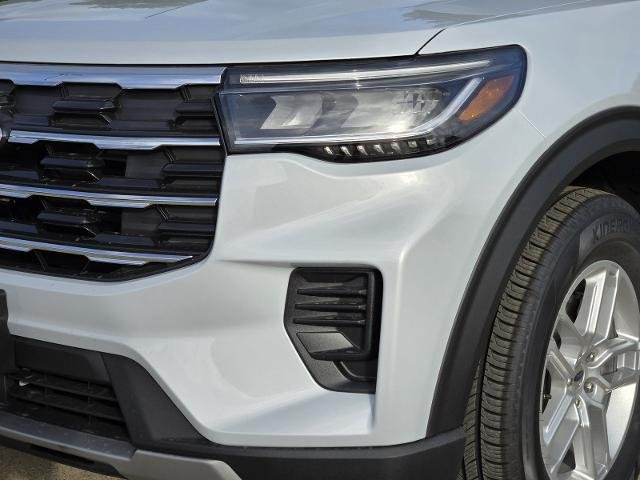 New 2026 Space White Metallic Ford Active image 26