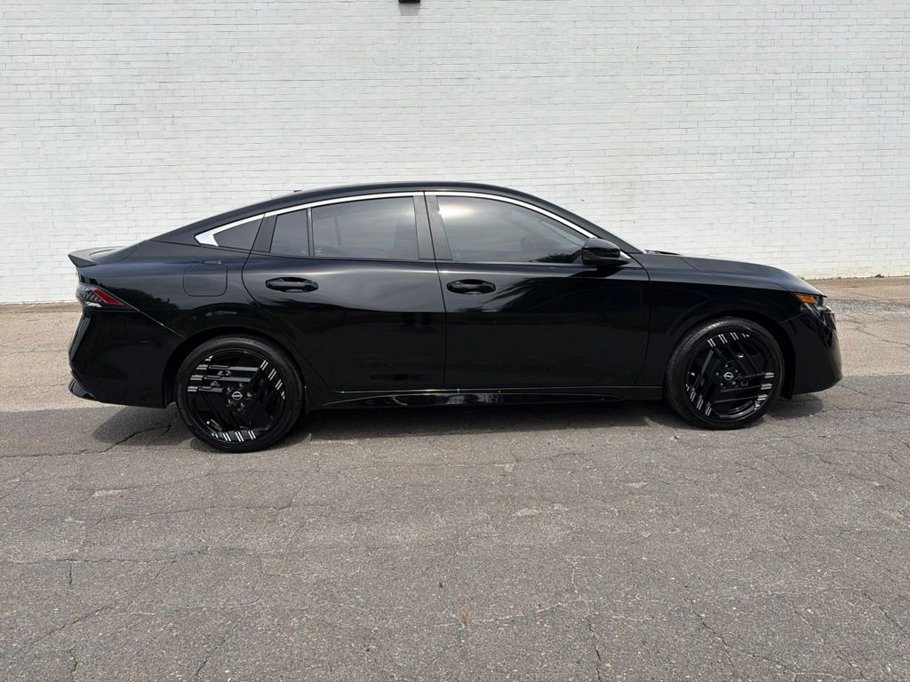 2026 Nissan Sentra SR CVT's photo