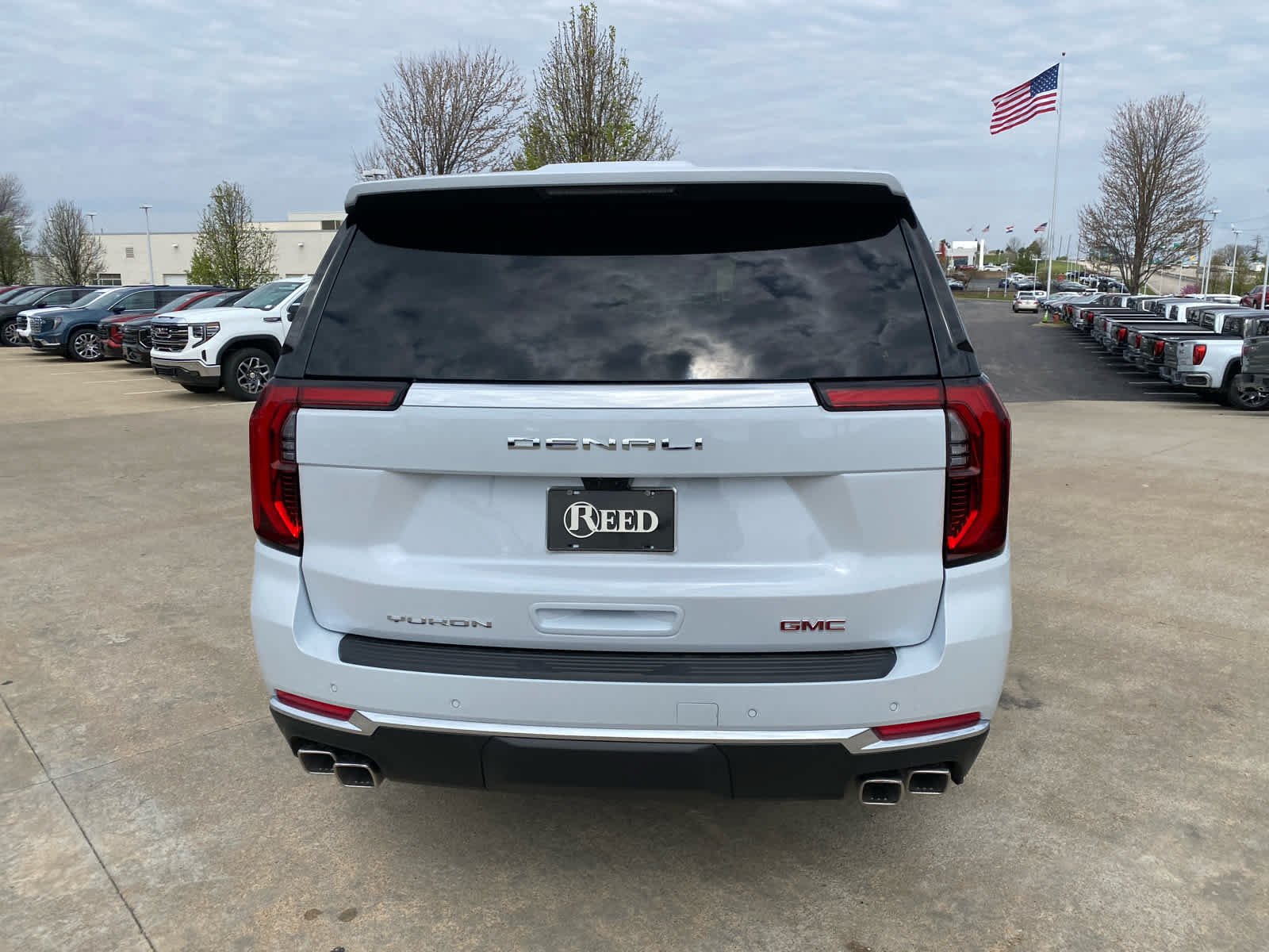 2026 GMC Yukon Denali - Photo 7