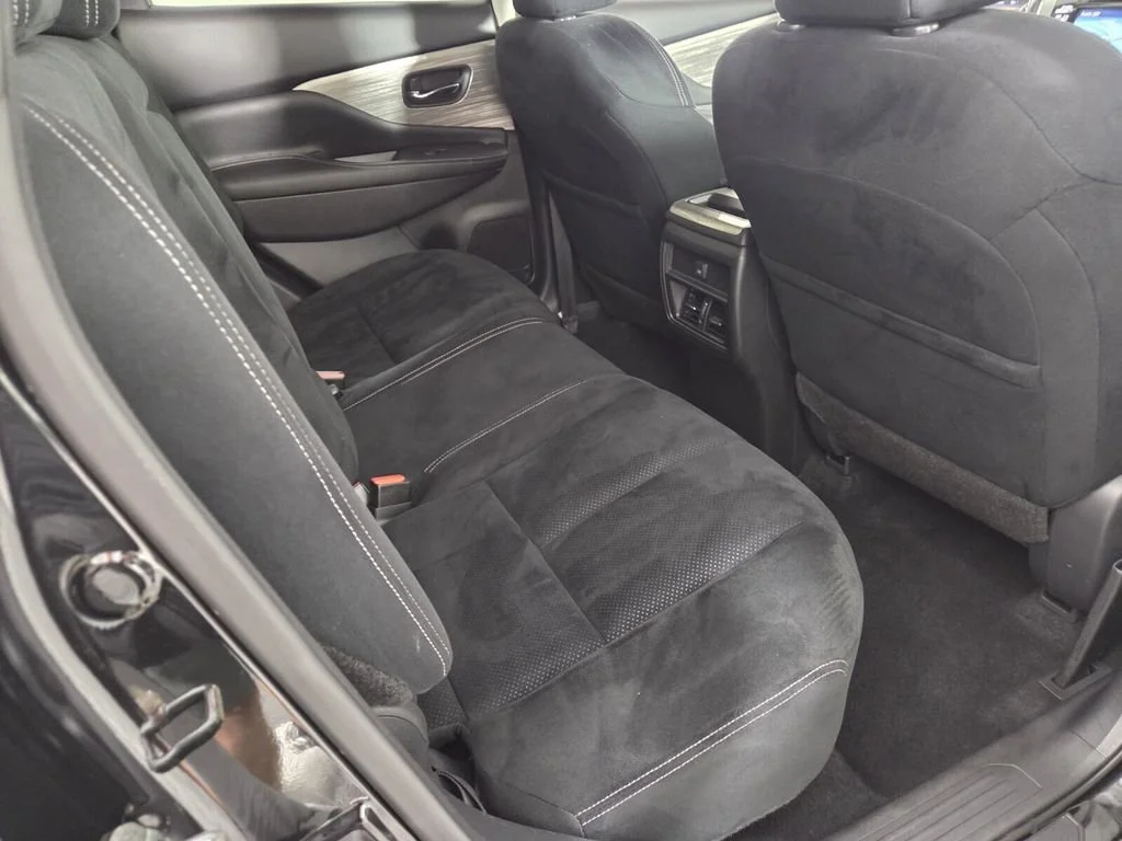 Used 2018 Magnetic Black Metallic Nissan S image 27