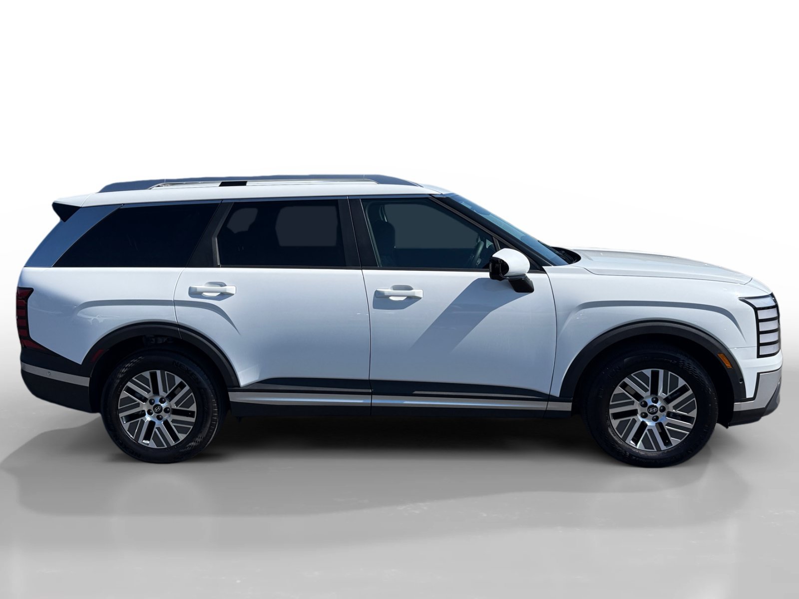 Certified Used 2026 White Pearl Hyundai SEL Premium image 6